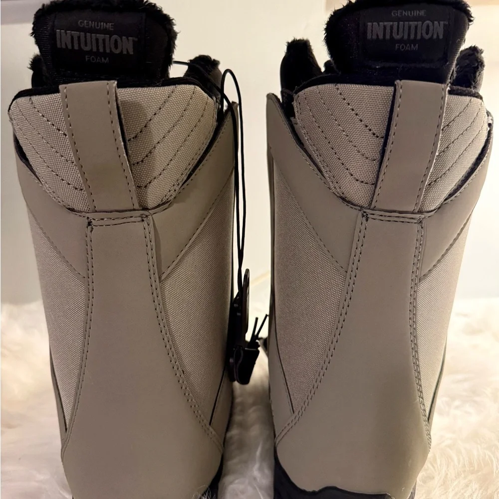 Ride Sage Size 5 Big Girl Snowboard Boots